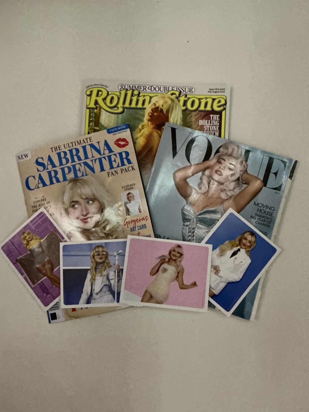 Sabrina Carpenter Magazine & Photo Card Set
